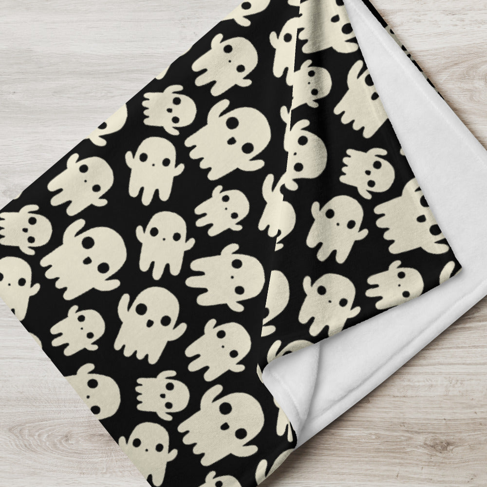 Cute Ghosts Throw Blanket